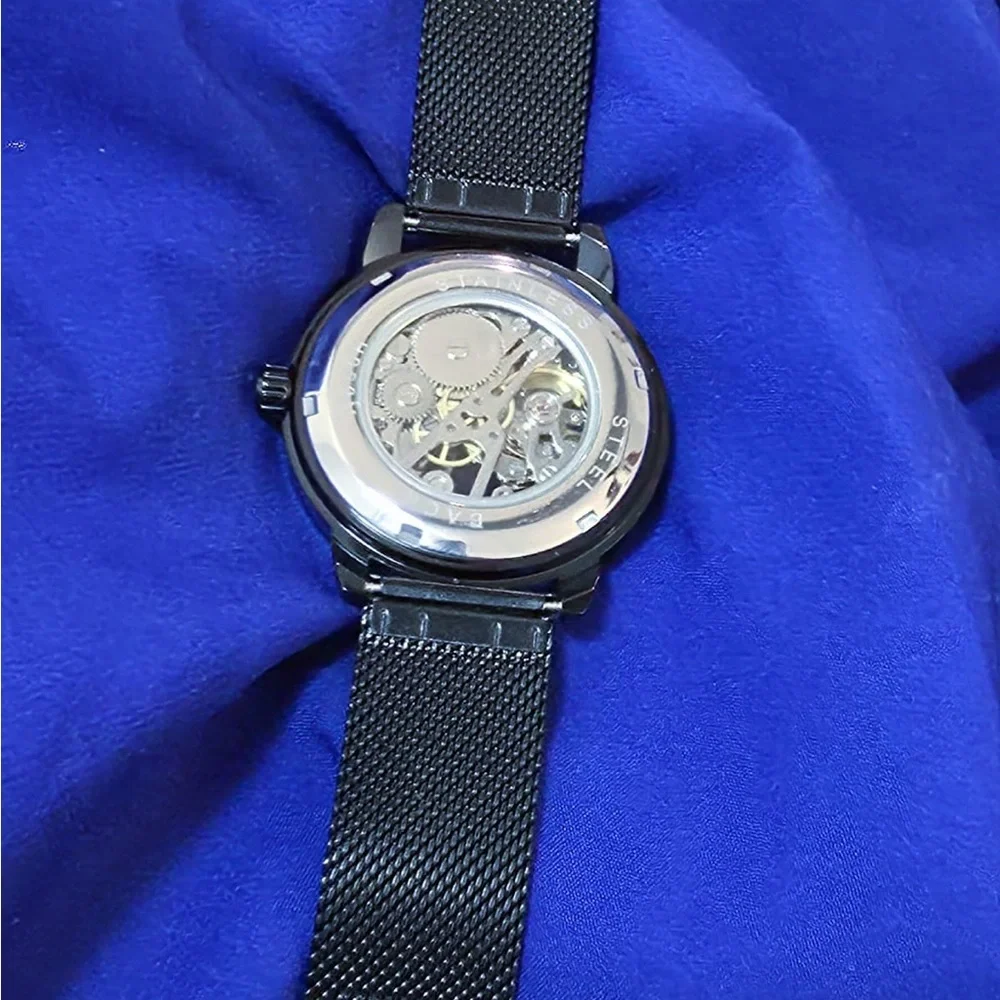Forsining Black Skeleton Dial 42mm Automatic Mens Watch Sleek Like New
